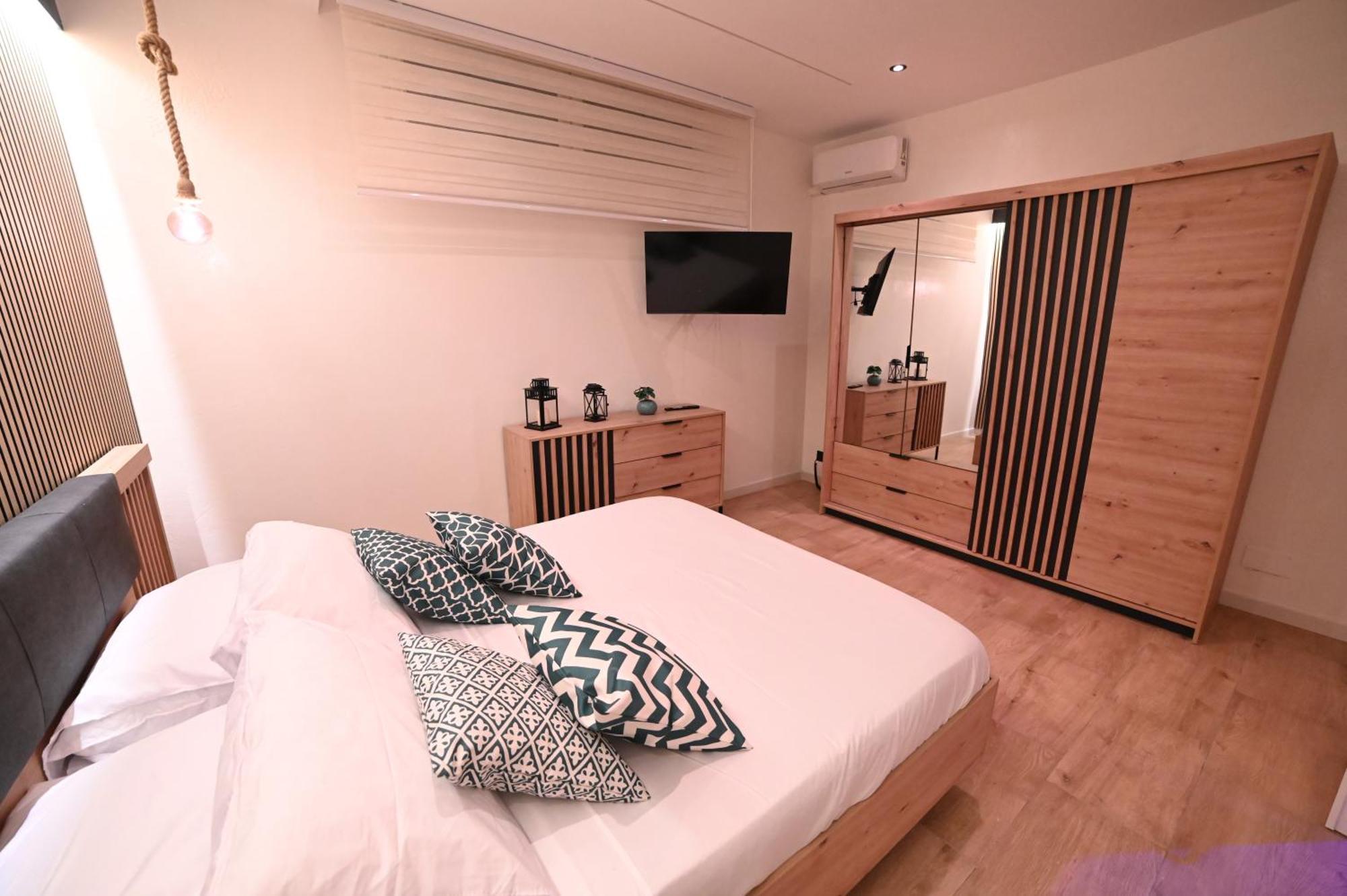 Duca Degli Abruzzi Modern House Luxury Relax Apartamento Brindisi Exterior foto